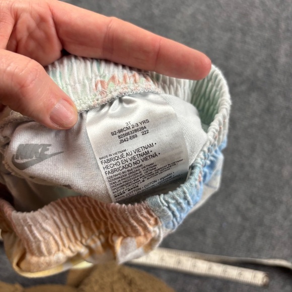 NIKE Toddler Summer Daze Shorts size: 3T - Picture 7 of 7